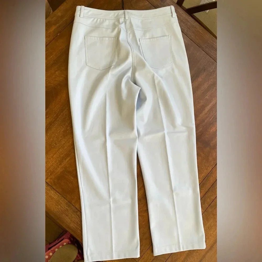 Halogen Straight Leg Pants in Light Gray